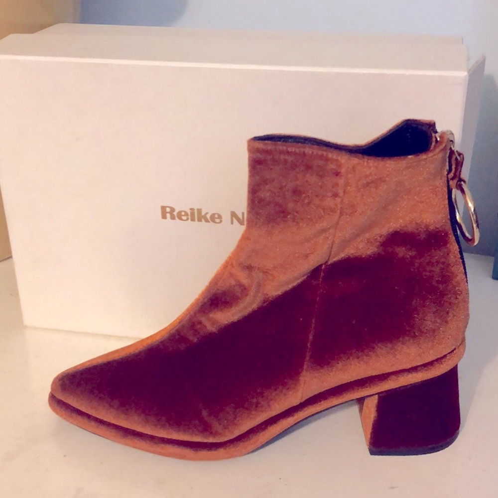 Reike Nen designer velvet booties sz 7.5